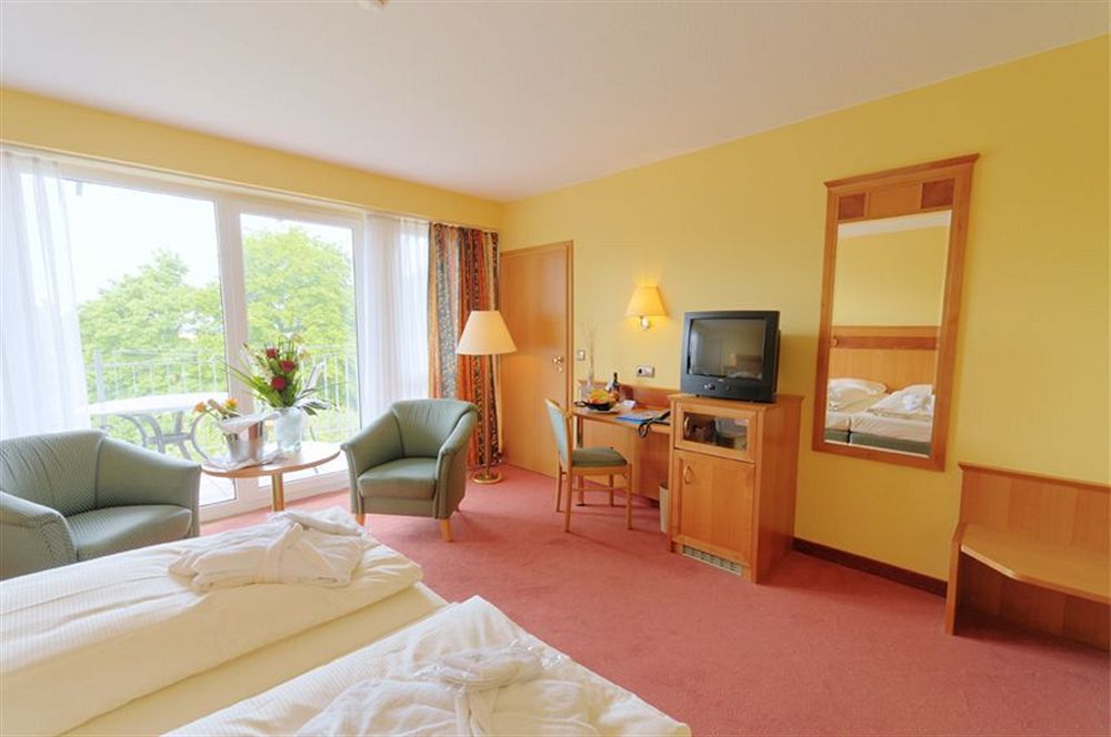 Achat Hotel Bad Dürkheim Buitenkant foto